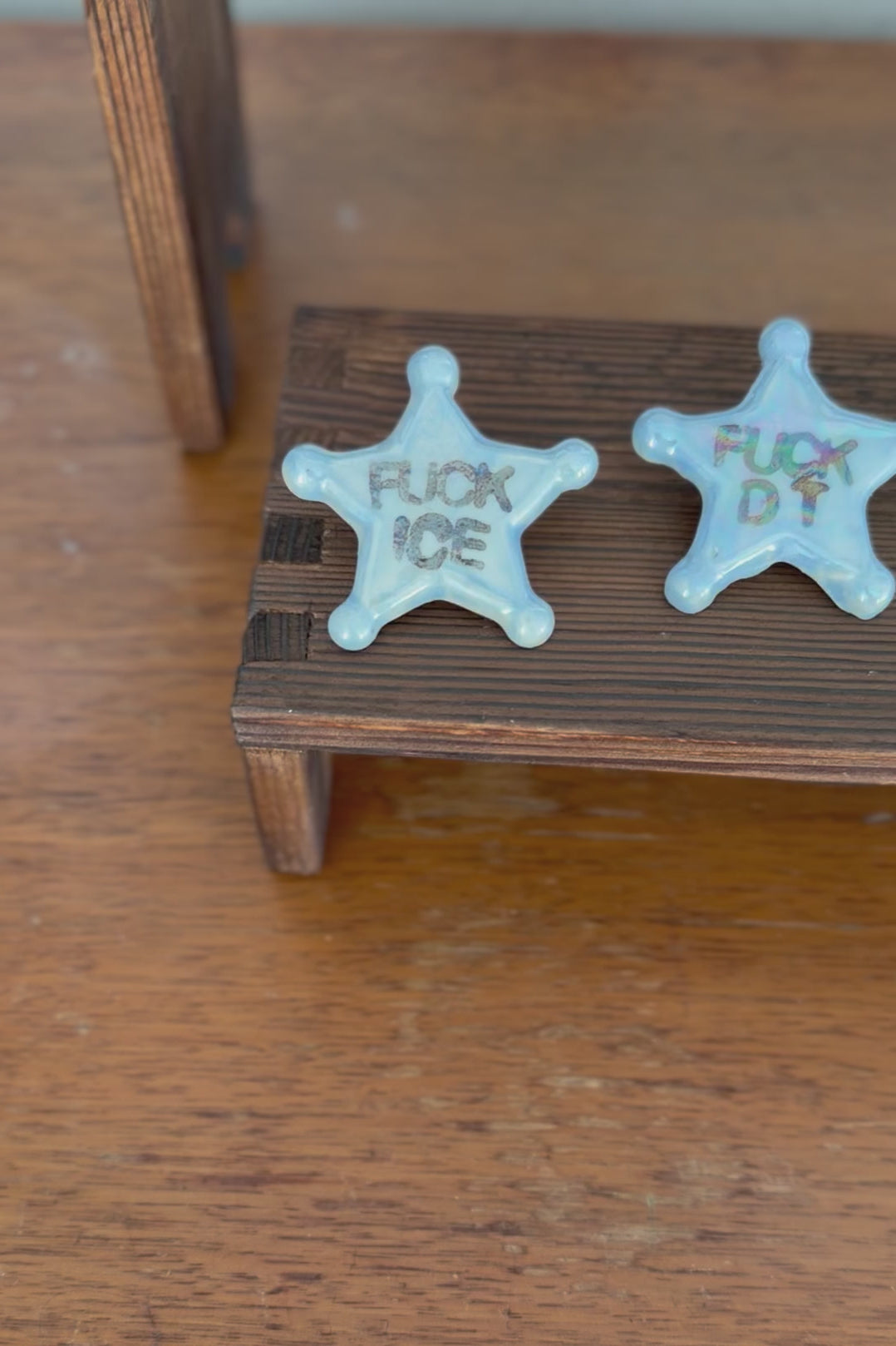 Ceramic “ F ICE”, “F DT” buttons